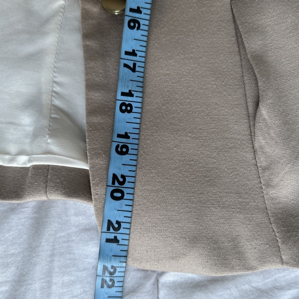 H&M Blazer Womens 10 Beige‎ Decorative Buttons Tailored Minimalist Career Jacket - Picture 9 of 11